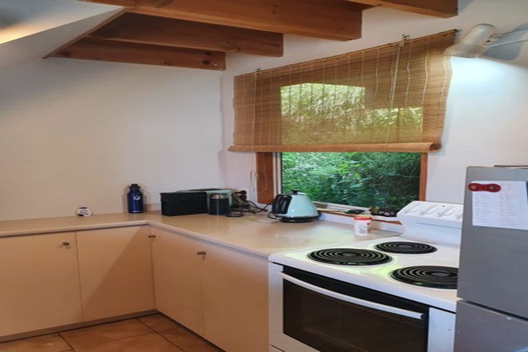 Photo of property in 18b Mackinnon Terrace, Sunshine Bay, Queenstown, 9300