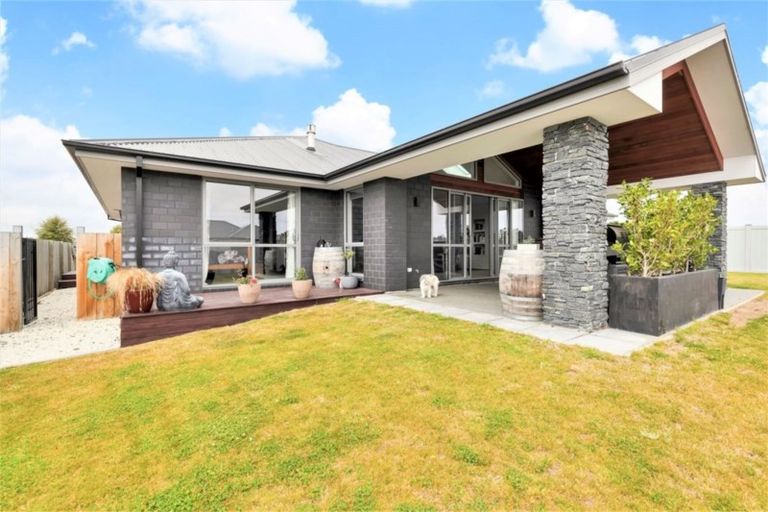 Photo of property in 12 Rosewood Drive, Amberley, 7410