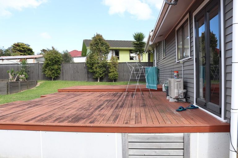 Photo of property in 34 Dissmeyer Drive, Clover Park, Auckland, 2019