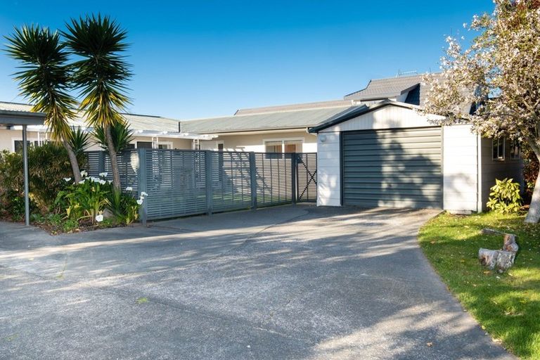 Photo of property in 1 Balmoral Street, Taradale, Napier, 4112