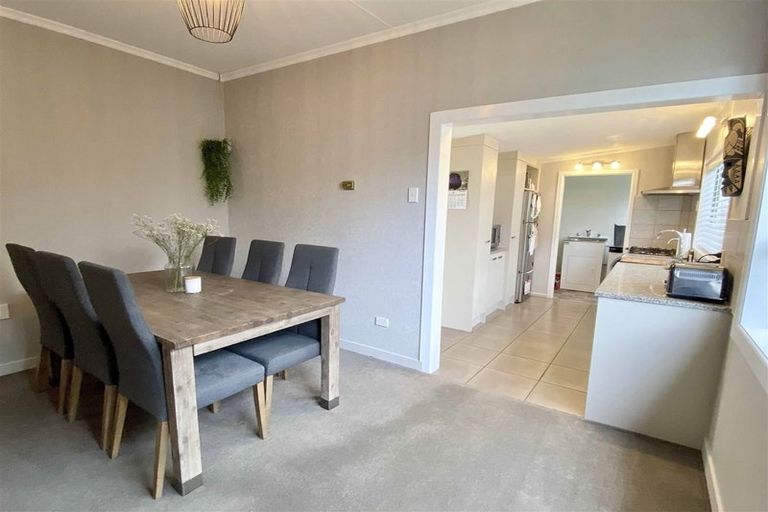 Photo of property in 17 Moa Street, Waikiwi, Invercargill, 9810