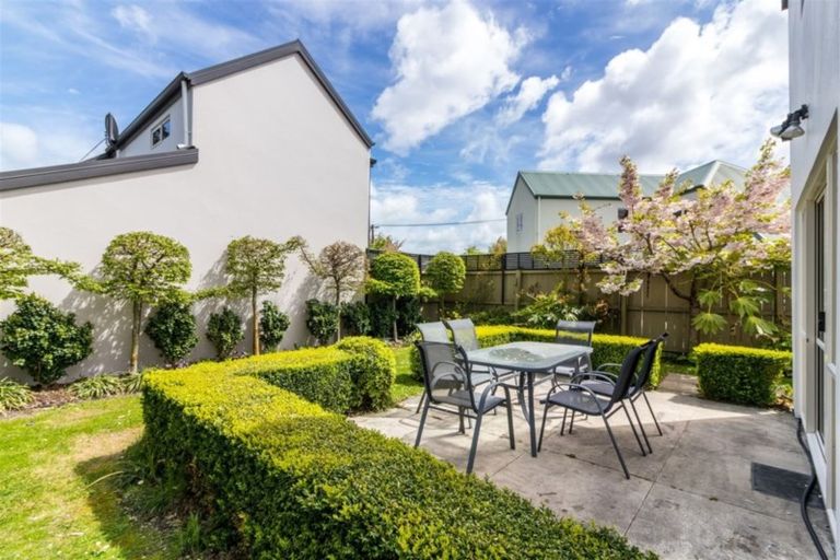 Photo of property in 42 Dover Street, St Albans, Christchurch, 8014