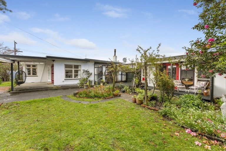 Photo of property in 12 Queen Street, Pahiatua, 4910