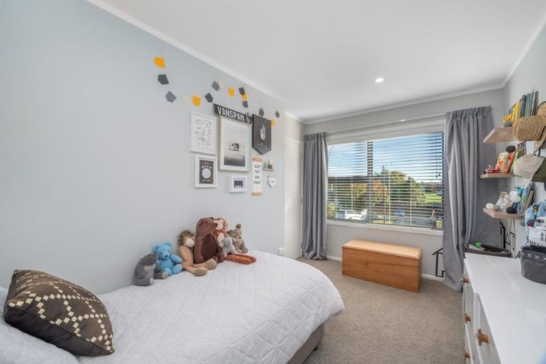 Photo of property in 14 Paulette Place, Queenwood, Hamilton, 3210