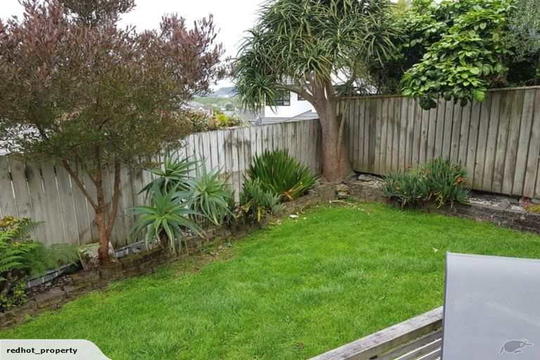 Photo of property in 1 Ridley Green, Churton Park, Wellington, 6037