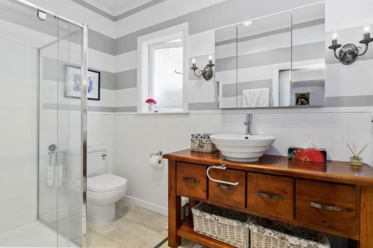 Photo of property in 65 Wallace Crescent, Glenholme, Rotorua, 3010