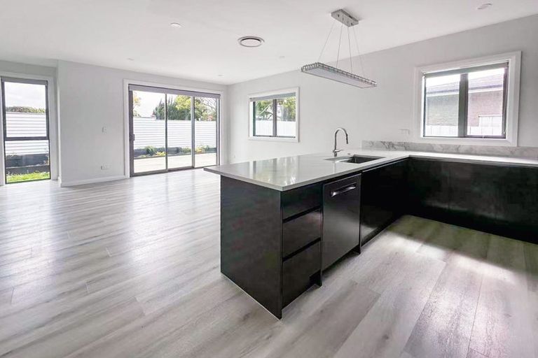 Photo of property in 333a East Coast Road, Mairangi Bay, Auckland, 0630