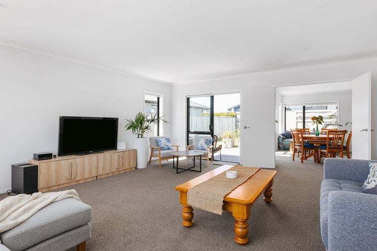 Photo of property in 6 Harding Drive, Papamoa Beach, Papamoa, 3118