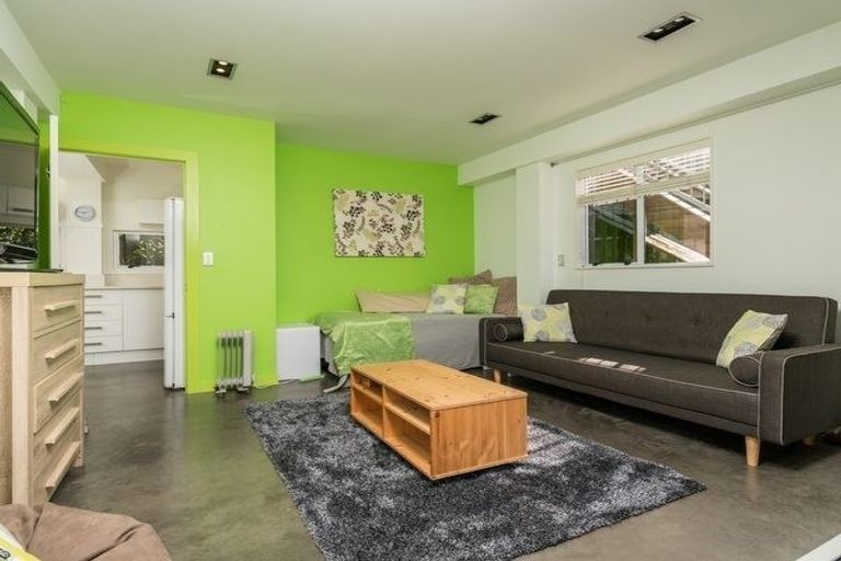 Photo of property in 32 Lincoln Street, Mangawhai Heads, Mangawhai, 0505