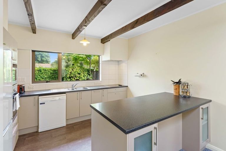 Photo of property in 41 Rimu Street, Waikanae, 5036