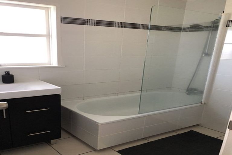 Photo of property in 1/31 Bracken Avenue, Takapuna, Auckland, 0622