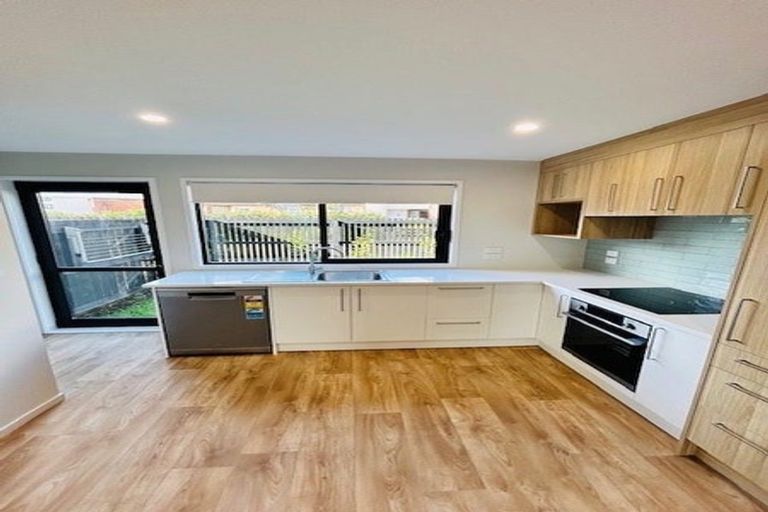 Photo of property in 11 Tima Lane, Mangere Bridge, Auckland, 2022