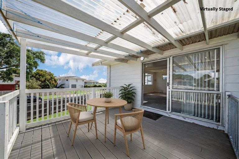 Photo of property in 20 Frobisher Way, Clendon Park, Auckland, 2103