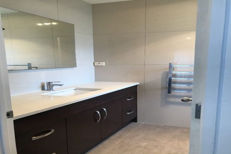 Photo of property in 5 Cellbridge Place, East Tamaki, Auckland, 2016