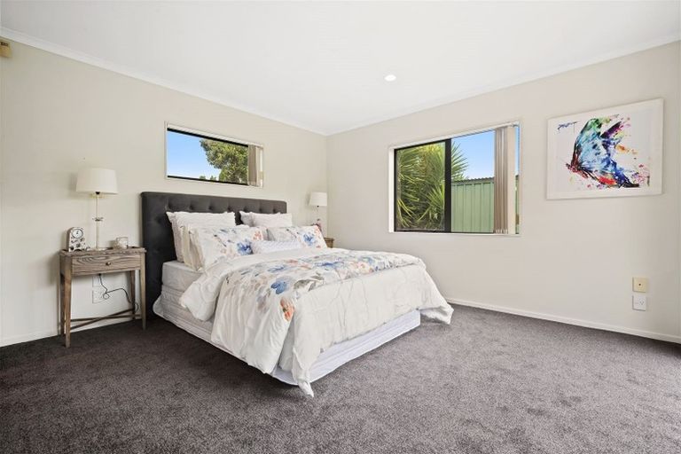 Photo of property in 26 Mandalay Place, Waiuku, 2123