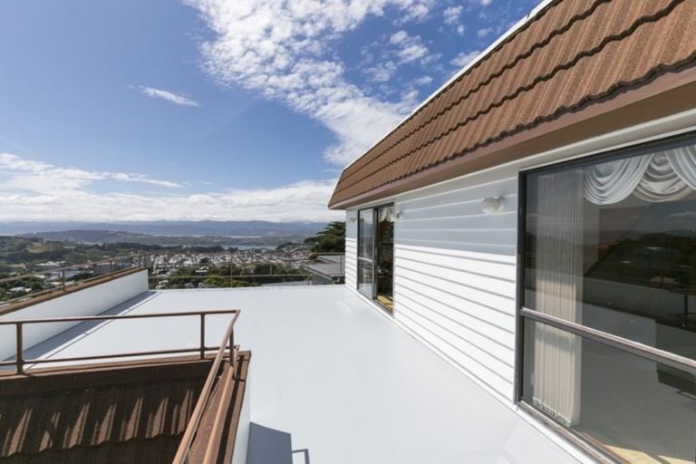 Photo of property in 57 Mills Road, Brooklyn, Wellington, 6021