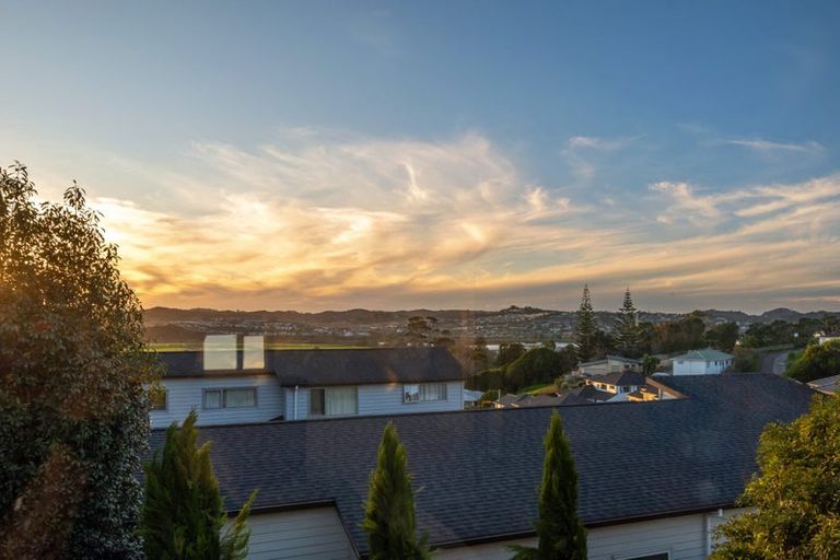 Photo of property in 7 Bridget Court, Red Beach, 0932