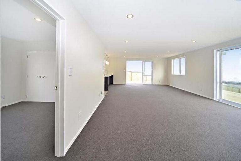 Photo of property in 68 Keri Vista Rise, Papakura, 2110