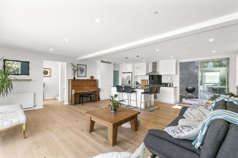 Photo of property in 6 Owhiro Bay Parade, Island Bay, Wellington, 6023