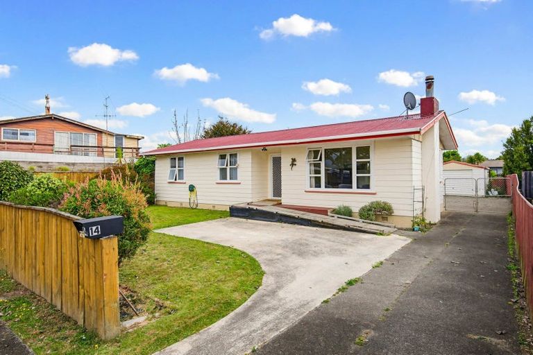 Photo of property in 14 William Street, Levin, 5510