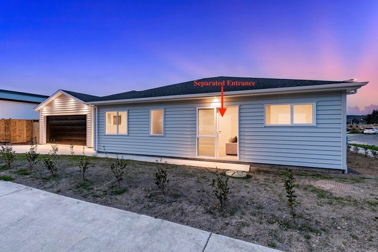 Photo of property in 17 Konoba Avenue, Kumeu, 0810