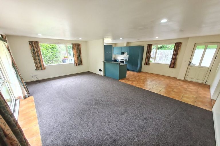 Photo of property in 33a Flay Crescent, Burnside, Christchurch, 8053