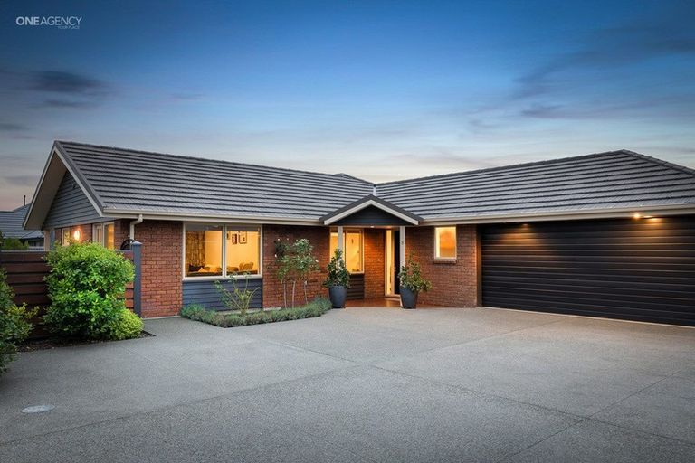 Photo of property in 8 Amy Place, Rangiora, 7400