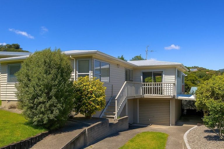 Photo of property in 4 Spey Place, Papakowhai, Porirua, 5024