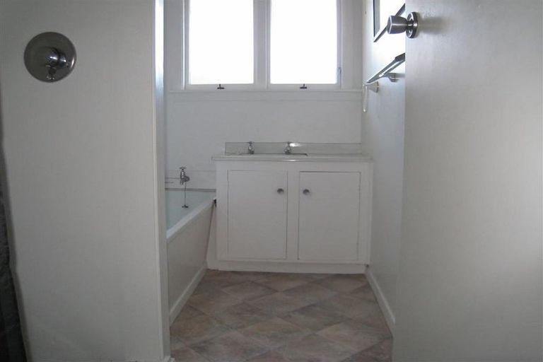 Photo of property in 2/4 Kyeburn Place, Avonhead, Christchurch, 8042