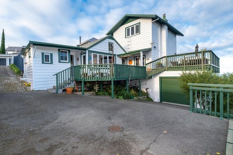 Photo of property in 42 Cameron Road, Bluff Hill, Napier, 4110