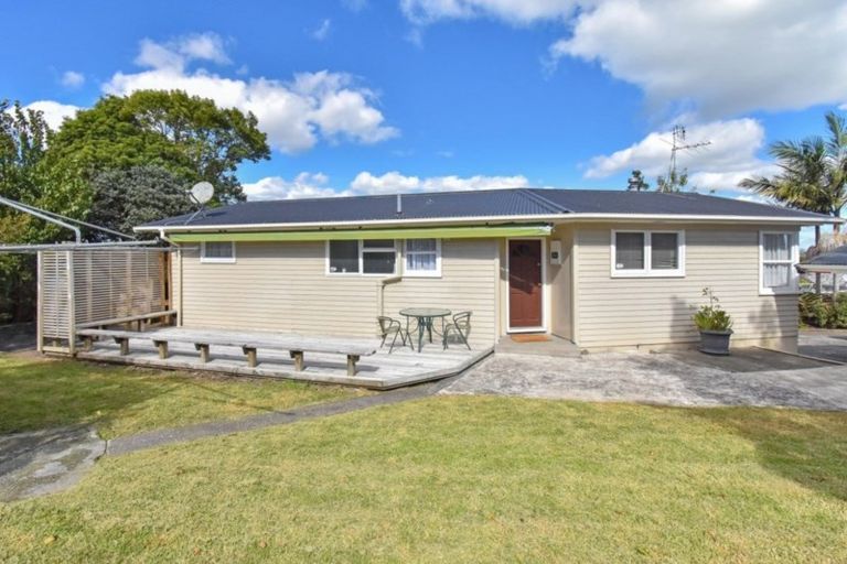Photo of property in 10 Mcquarrie Avenue, Wattle Downs, Auckland, 2103