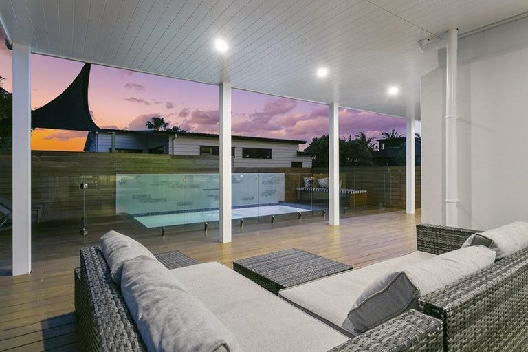 Photo of property in 10a Marama Street, Castor Bay, Auckland, 0620