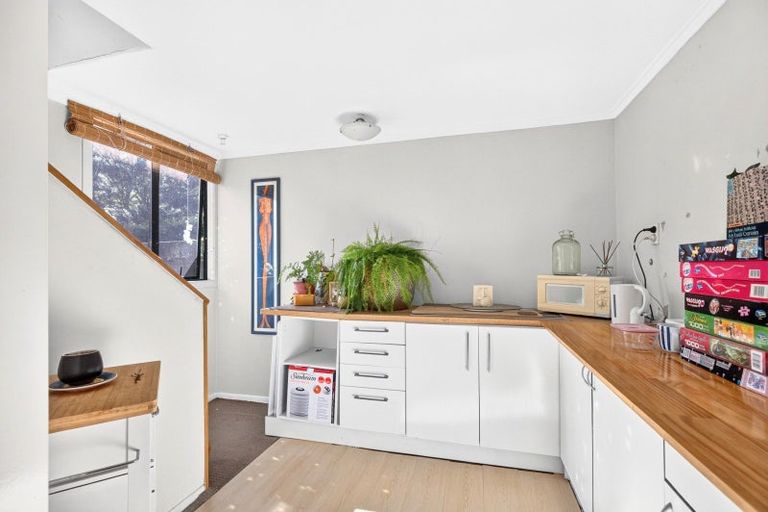 Photo of property in 1242 East Coast Road, Redvale, Albany, 0794