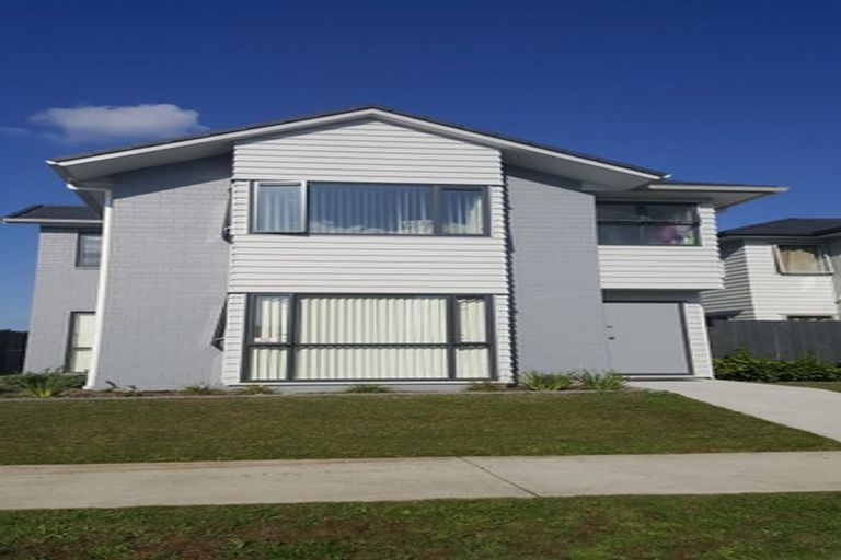 Photo of property in 49 Treestump Road, Takanini, 2112