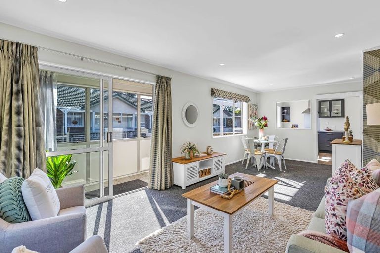 Photo of property in 2/32 Hurley Road, Paraparaumu Beach, Paraparaumu, 5032