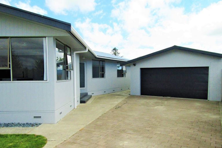 Photo of property in 51 Puriri Crescent, Edgecumbe, 3120
