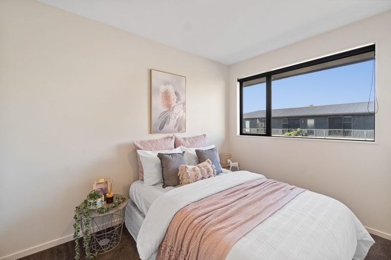 Photo of property in 10/22 Springfield Road, St Albans, Christchurch, 8014