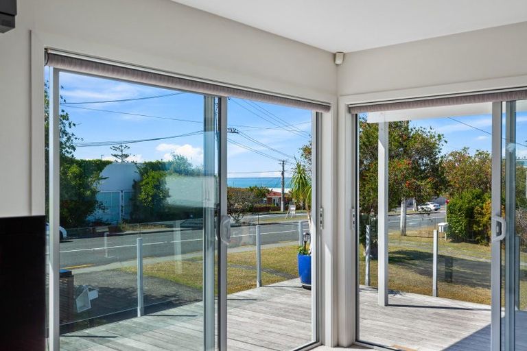 Photo of property in 1/20 Knights Road, Rothesay Bay, Auckland, 0630
