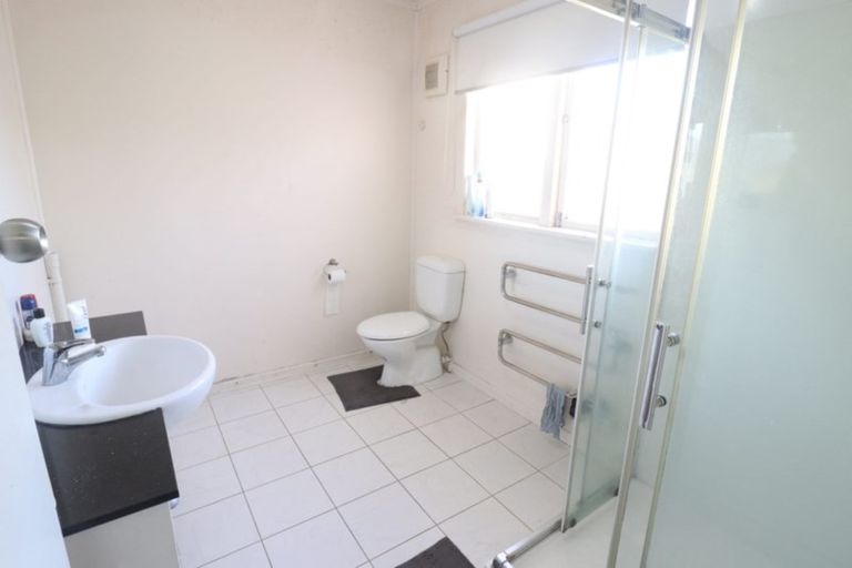 Photo of property in 5 Schnapper Rock Road, Greenhithe, Auckland, 0632