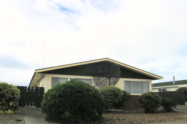 Photo of property in 2/24 Coventry Avenue, Tamatea, Napier, 4112