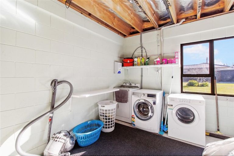 Photo of property in 6 Exeter Street, Waimate, 7924