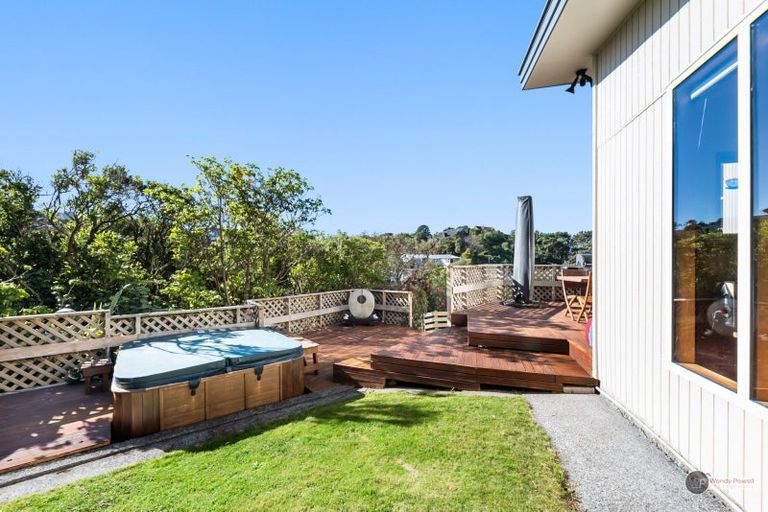 Photo of property in 65 Normandale Road, Normandale, Lower Hutt, 5010