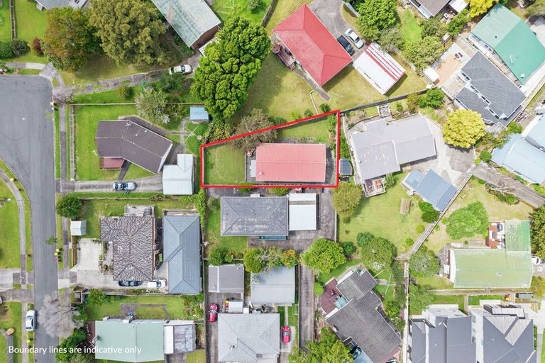 Photo of property in 2/22 Minaret Drive, Bucklands Beach, Auckland, 2014