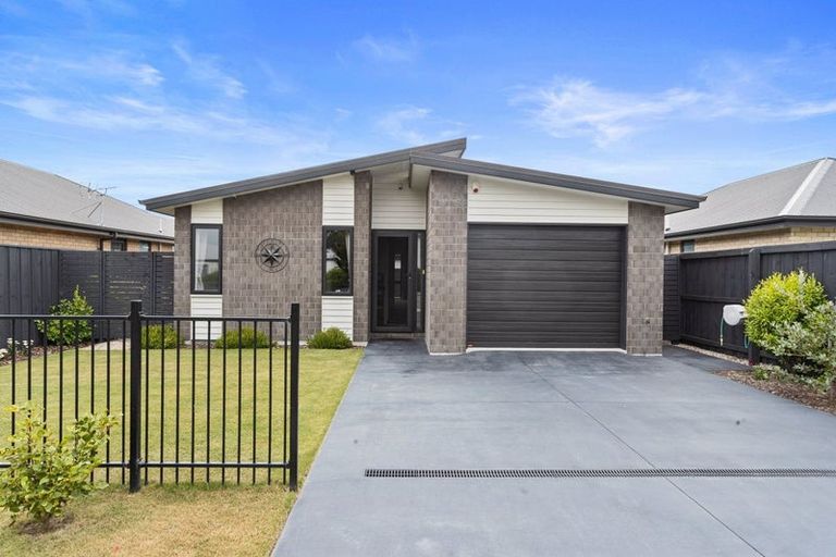 Photo of property in 14 Hodgkinson Road, Pegasus, 7612