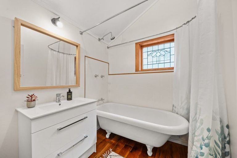 Photo of property in 402 Kaka Amu Road, Rangitumau, Masterton, 5871