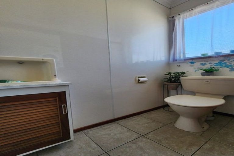 Photo of property in 2 Feist Street, Naenae, Lower Hutt, 5011