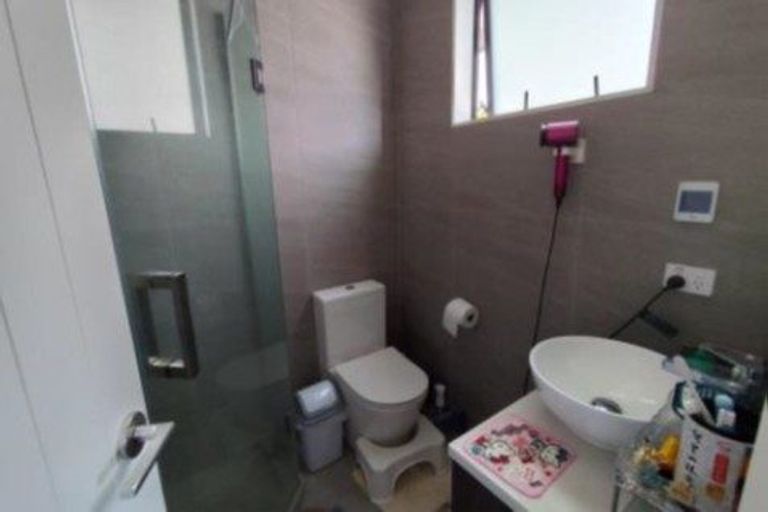 Photo of property in 216a Bucklands Road, Bucklands Beach, Auckland, 2012