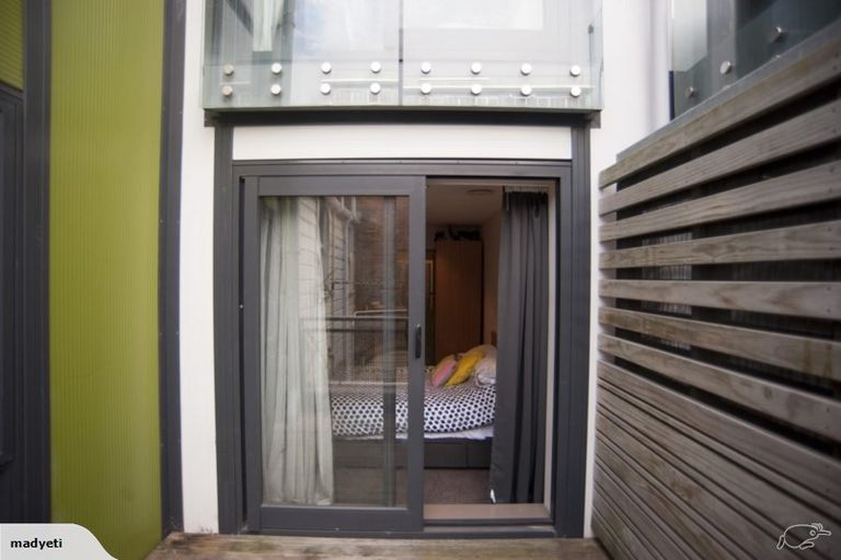 Photo of property in Dual Apartments, 108/142 Vivian Street, Te Aro, Wellington, 6011