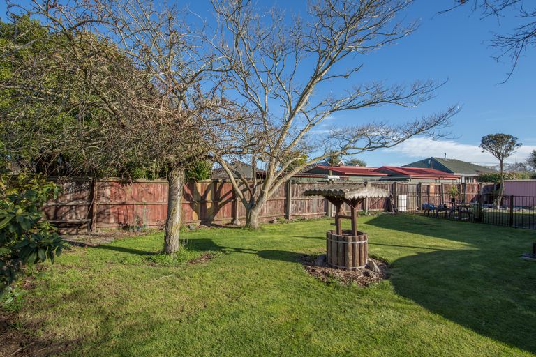 Photo of property in 4 Shaftesbury Street, Avonhead, Christchurch, 8042