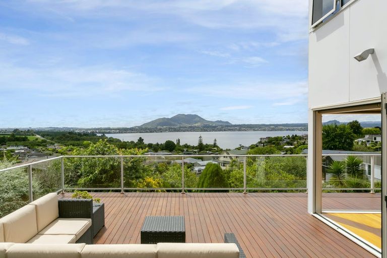 Photo of property in 33 Shera Street, Acacia Bay, Taupo, 3330
